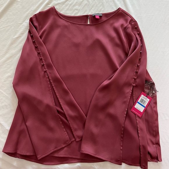 Vince Camuto Top - Brand new with tags - Picture 1 of 2